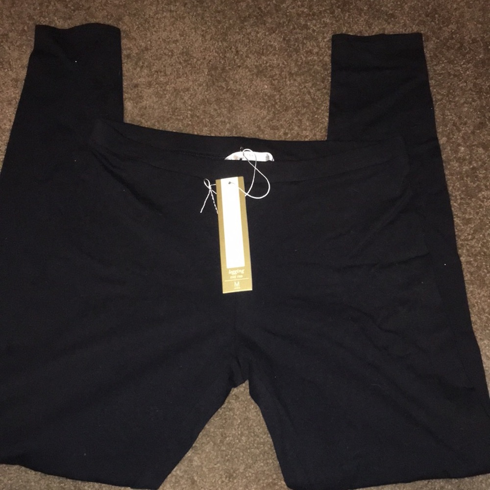 NWT Mid rise black leggings